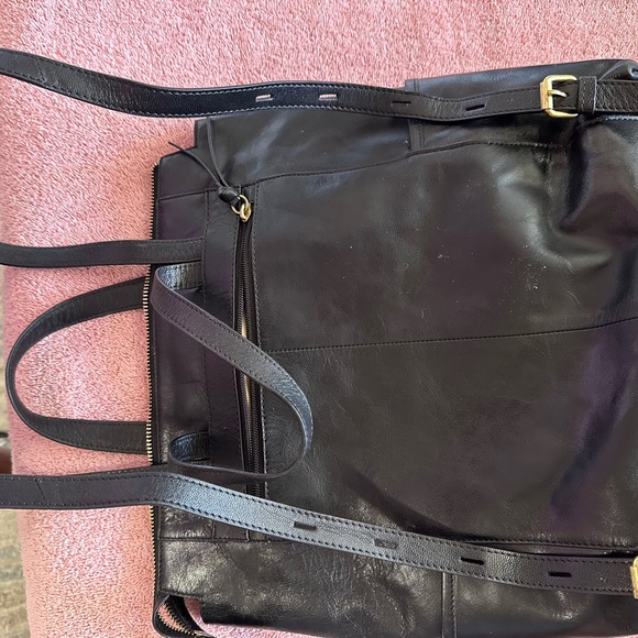 Lodi’s black purse/backpack - Picture 2 of 4